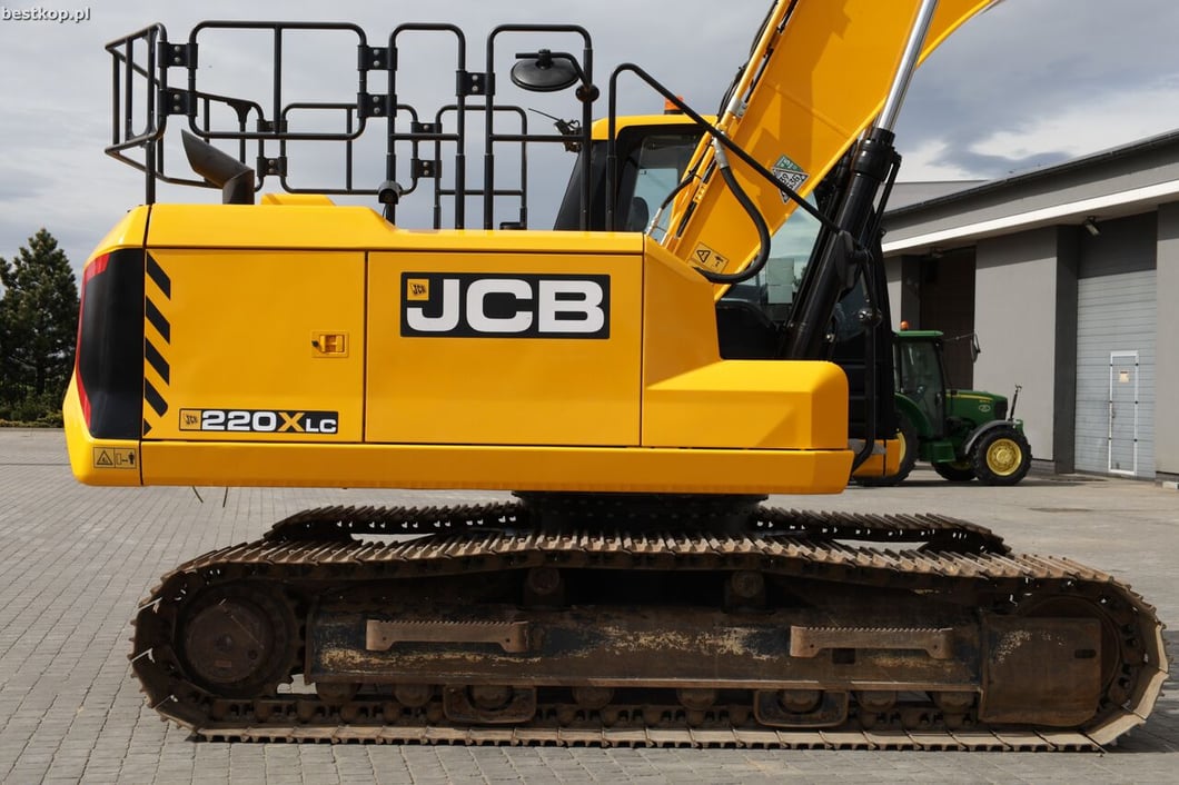 2022 JCB 220X Crawler Excavator