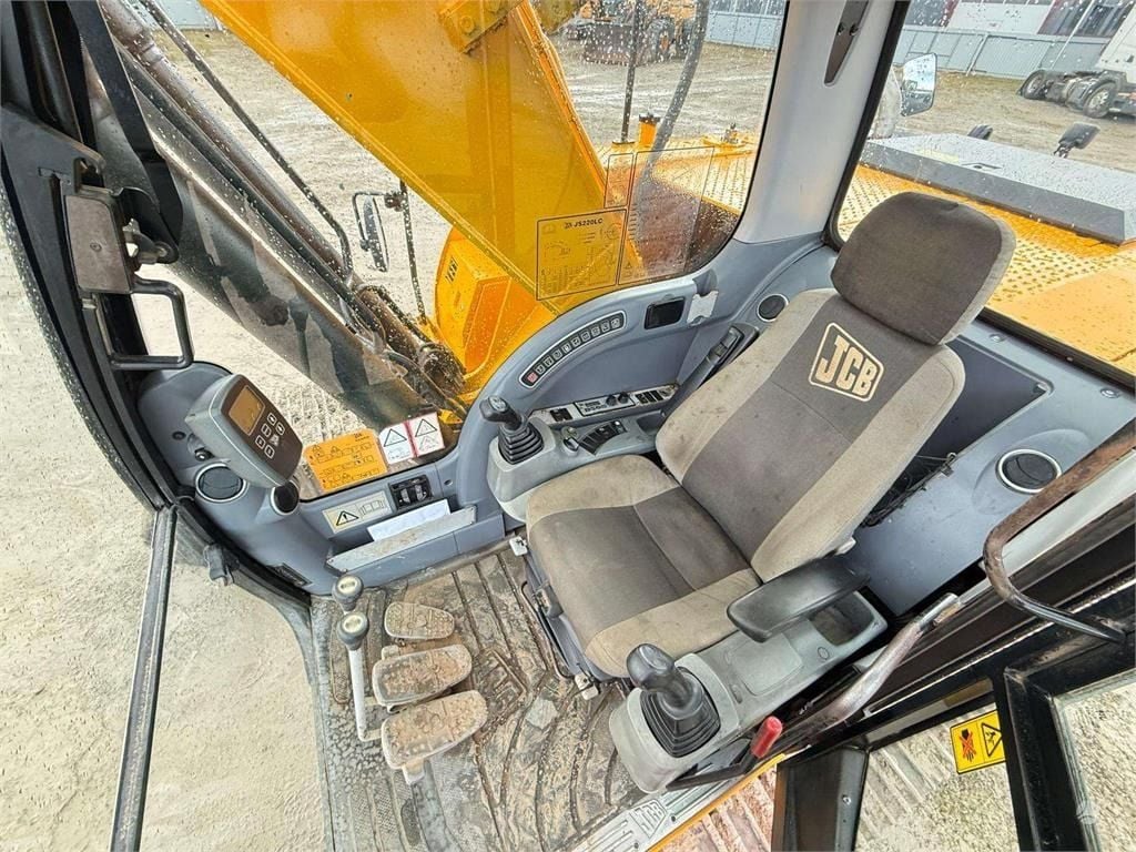2010 JCB JS220LC Crawler Excavator