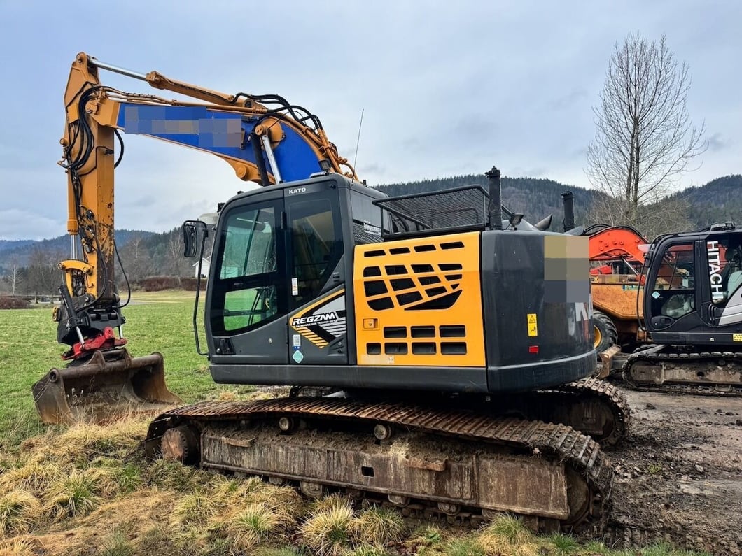 2019 Kato HD823 Crawler Excavator