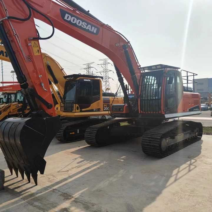 2020 Doosan DX300LC Crawler Excavator
