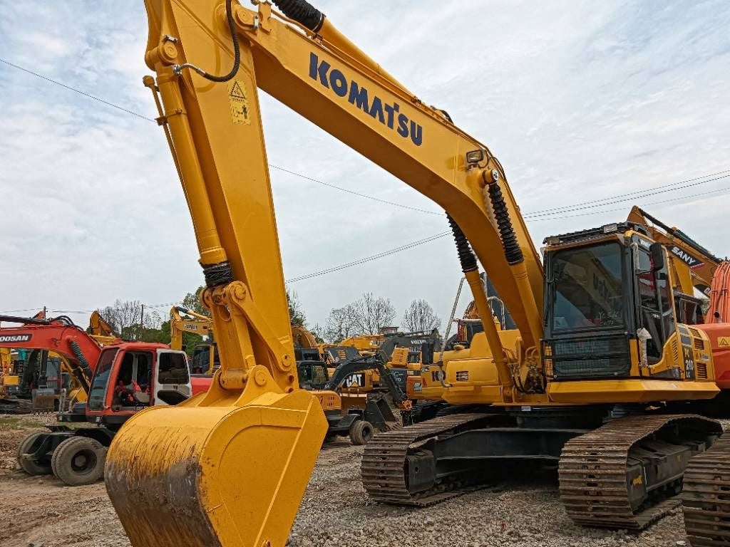 2022 Komatsu PC210-8 Crawler Excavator