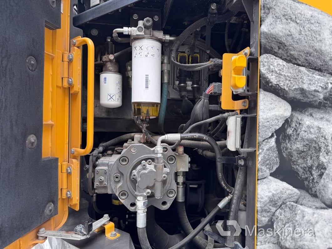 2019 Volvo ECR235EL Crawler Excavator