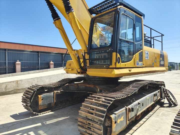 Komatsu PC450-8 Crawler Excavator