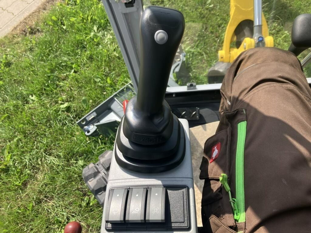 2022 Wacker Neuson ET16 Mini Excavator