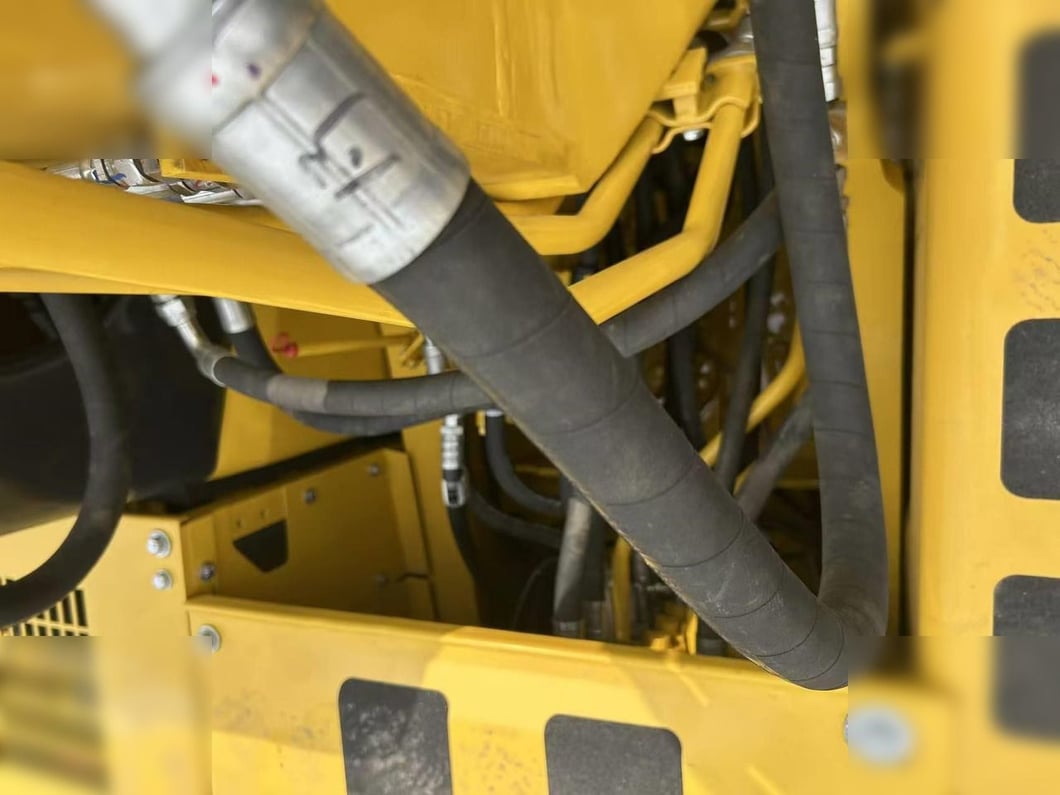 2024 Komatsu PC220-7 Crawler Excavator