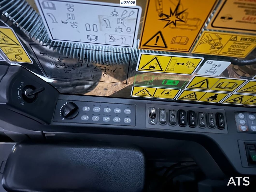 2012 Caterpillar 324E Crawler Excavator