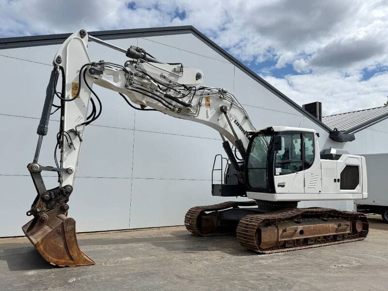2020 Liebherr R922LC Crawler Excavator