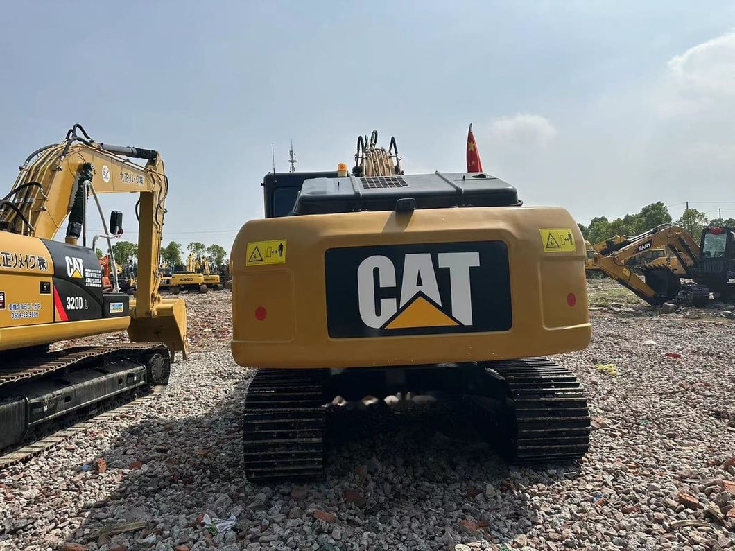 2021 Caterpillar 320D2 Crawler Excavator