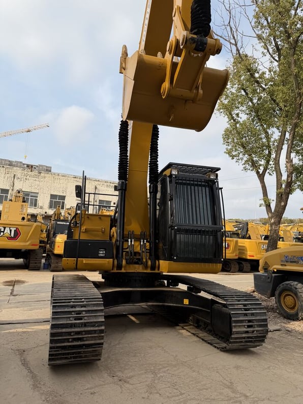 2025 Caterpillar 323D2L Crawler Excavator
