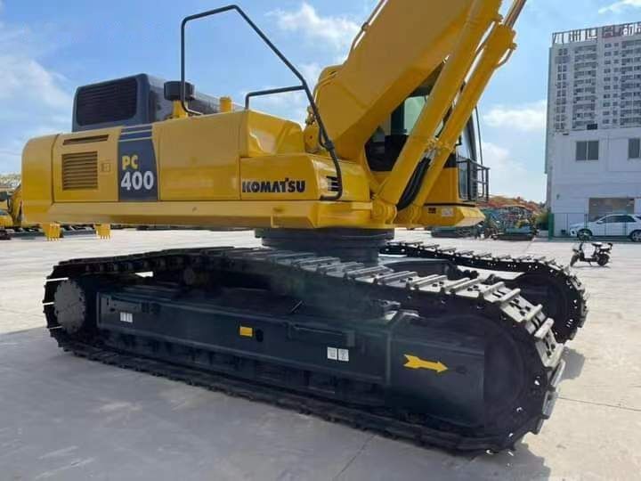 Komatsu PC300 Crawler Excavator