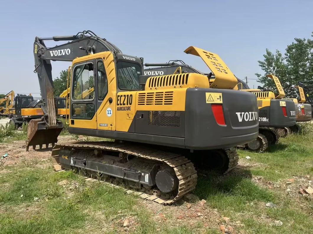2022 Volvo EC210 Crawler Excavator