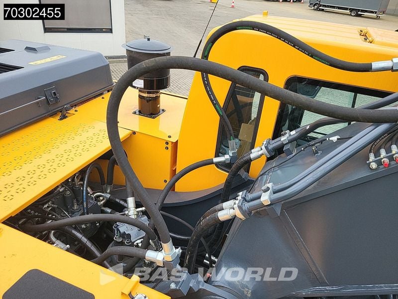 2025 Hyundai R340L Crawler Excavator