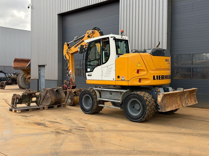 2018 Liebherr A910 Wheel Excavator