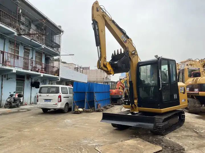 Excavadora de Orugas Caterpillar 306E2 de 2016 2016 Caterpillar 306E2 crawler excavator, rear three-quarter view
