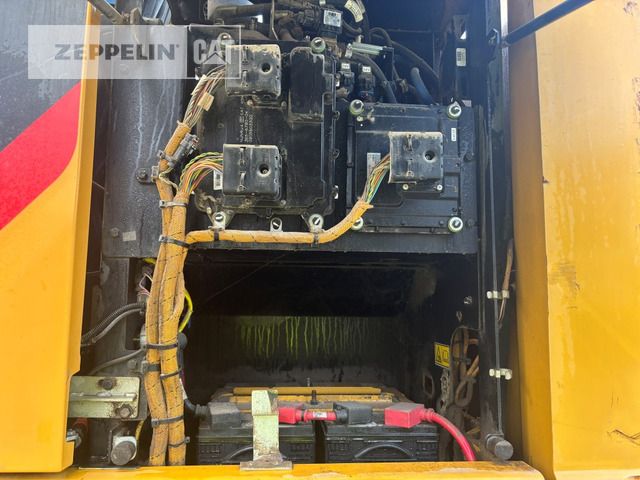 2015 Caterpillar MH3022 Material Handler