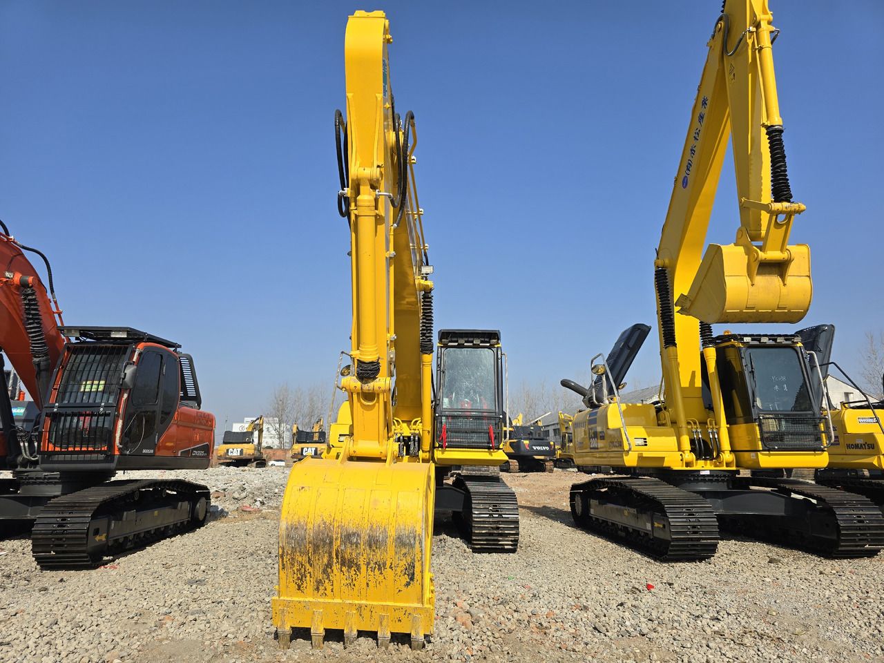 2024 Komatsu PC200-8 Crawler Excavator