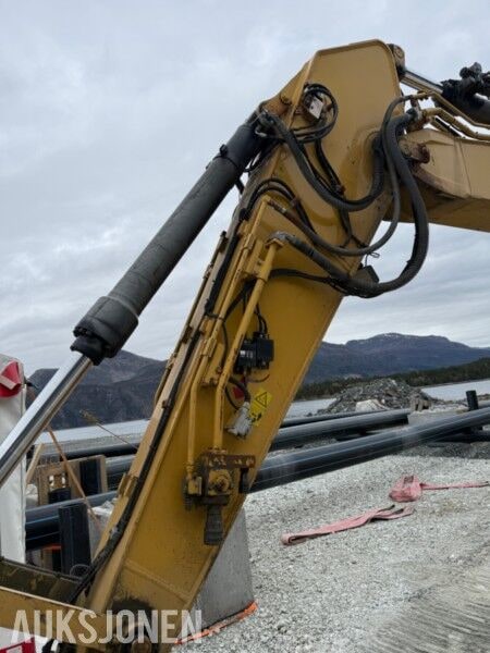 2011 Caterpillar 320DL Crawler Excavator