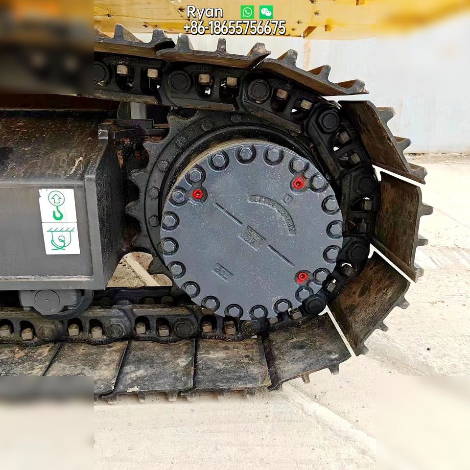 2022 Komatsu PC220-8 Crawler Excavator