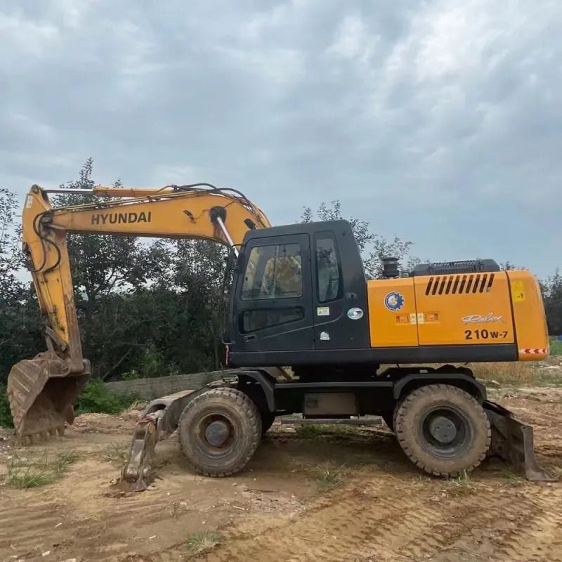 Hyundai R210W-9 Wheel Excavator