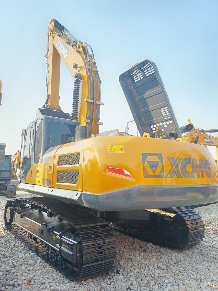 2023 XCMG XE305 Crawler Excavator