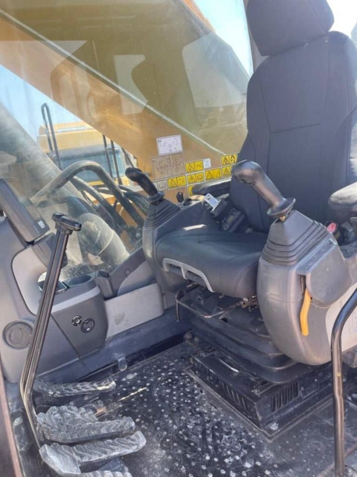 2012 Caterpillar 374DL Crawler Excavator