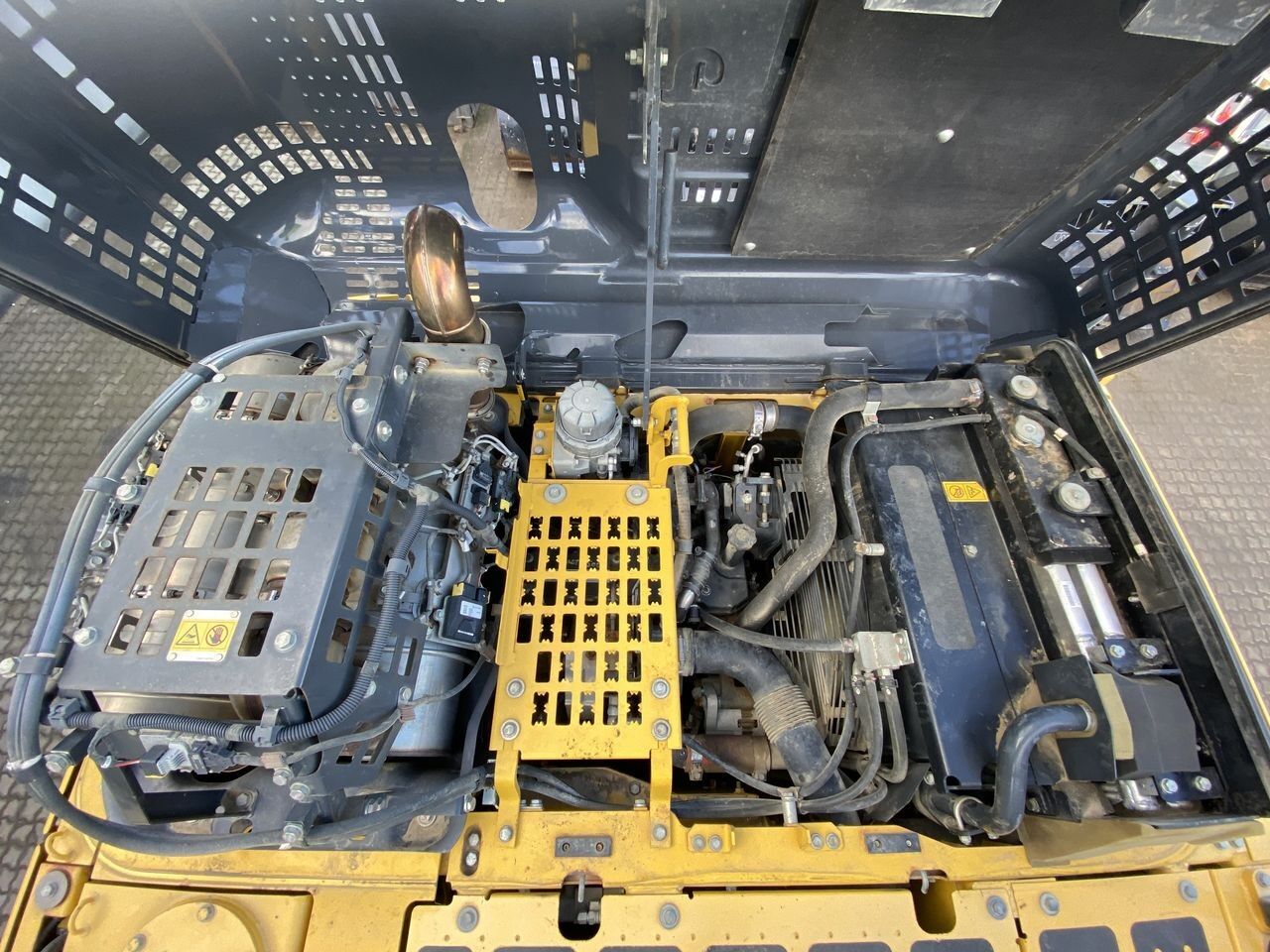 2017 Komatsu PC240LC-11 Crawler Excavator
