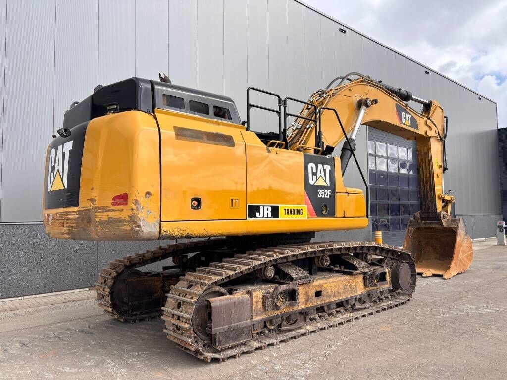 2017 Caterpillar 352F Crawler Excavator