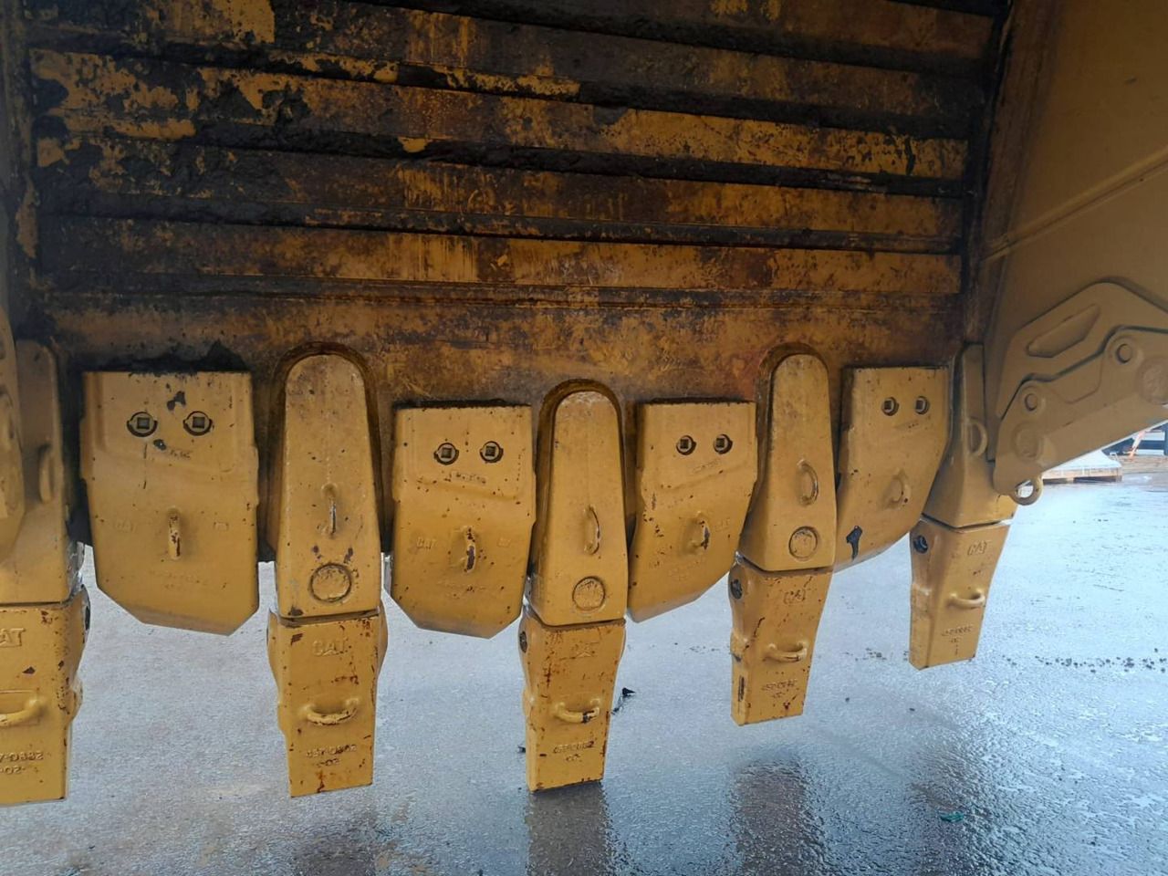 2019 Caterpillar 6015B Crawler Excavator