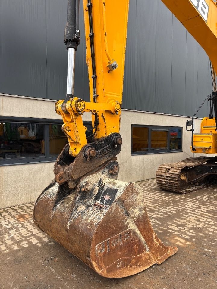2018 JCB 220X Crawler Excavator