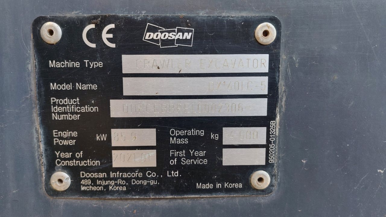 Doosan DX140LC-5 Crawler Excavator
