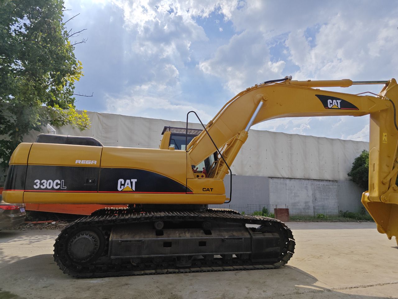 Caterpillar 330C Crawler Excavator