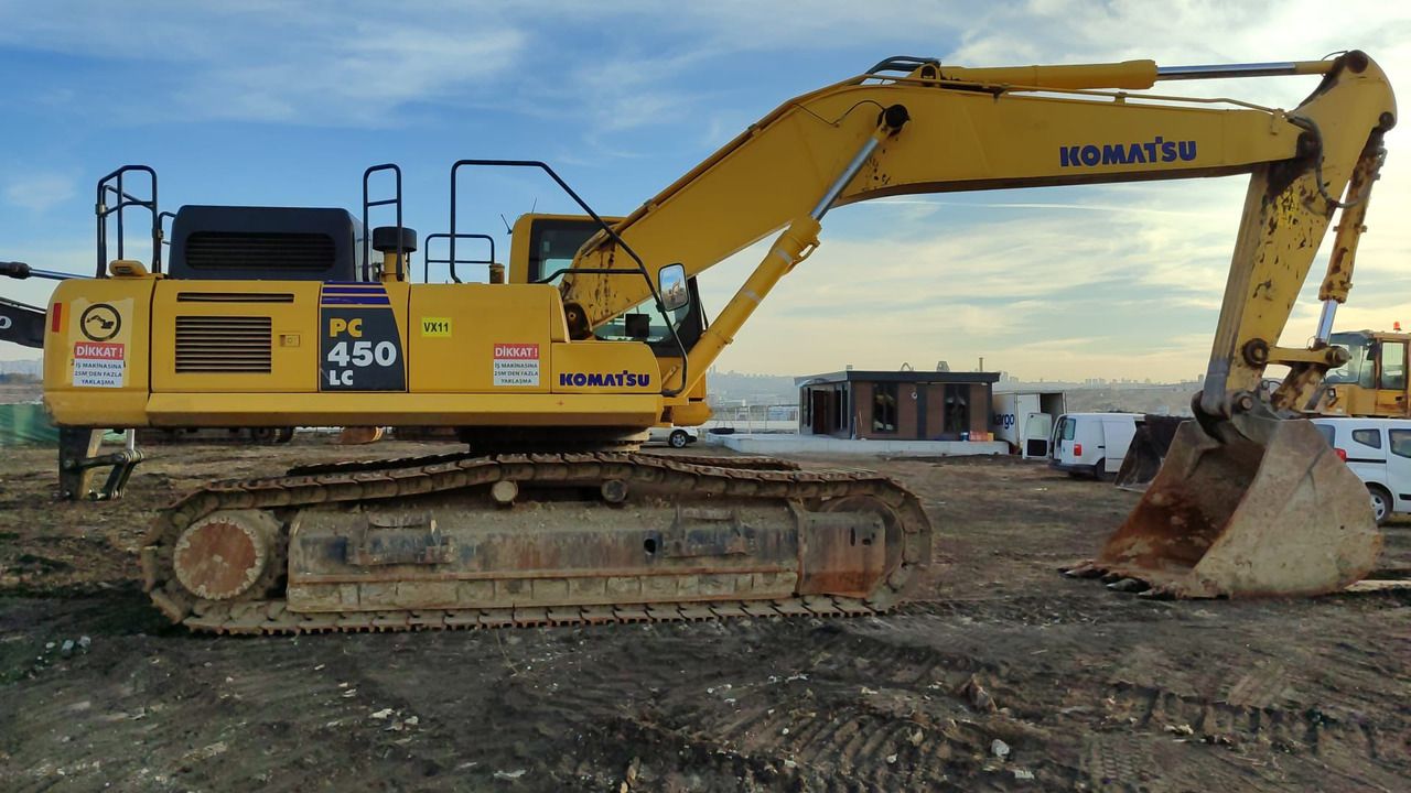 2022 Komatsu PC450 Crawler Excavator