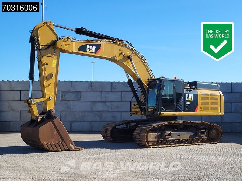 2017 Caterpillar 352F Crawler Excavator