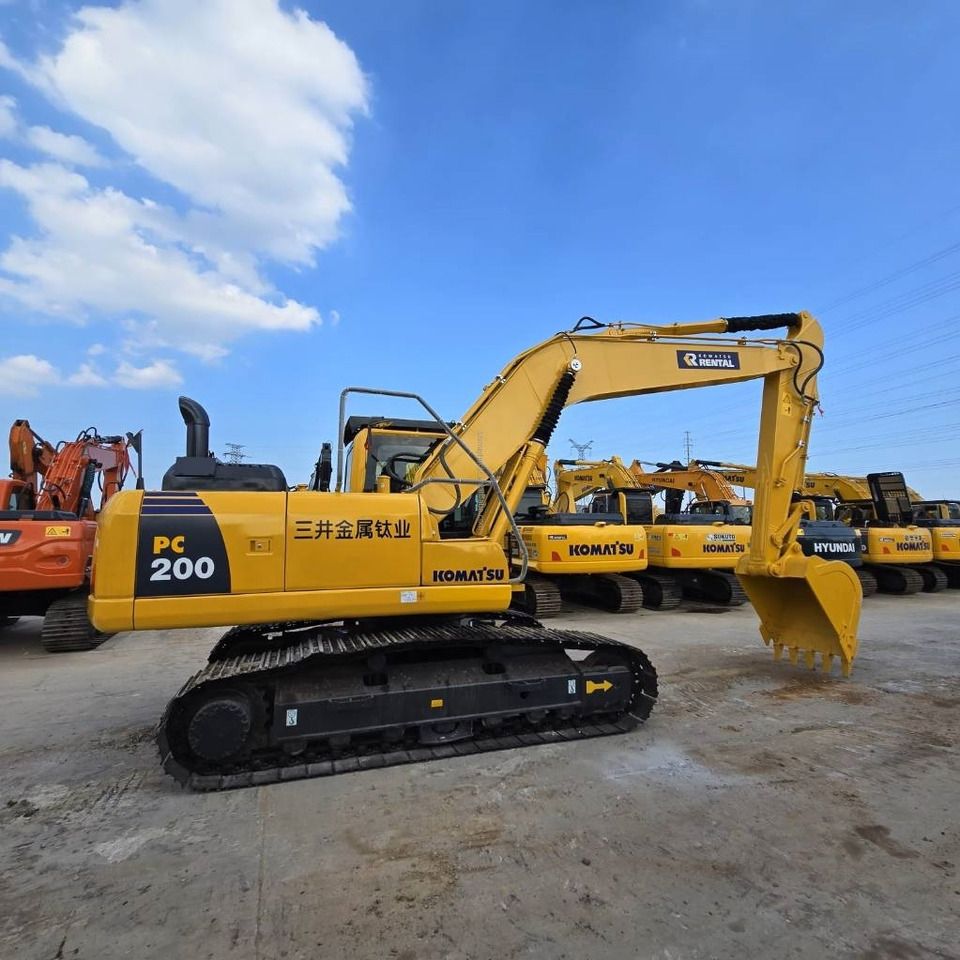 2022 Komatsu PC200-8 Crawler Excavator