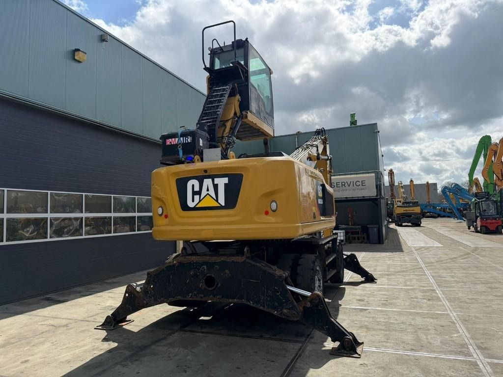 2018 Caterpillar MH3024 Material Handler
