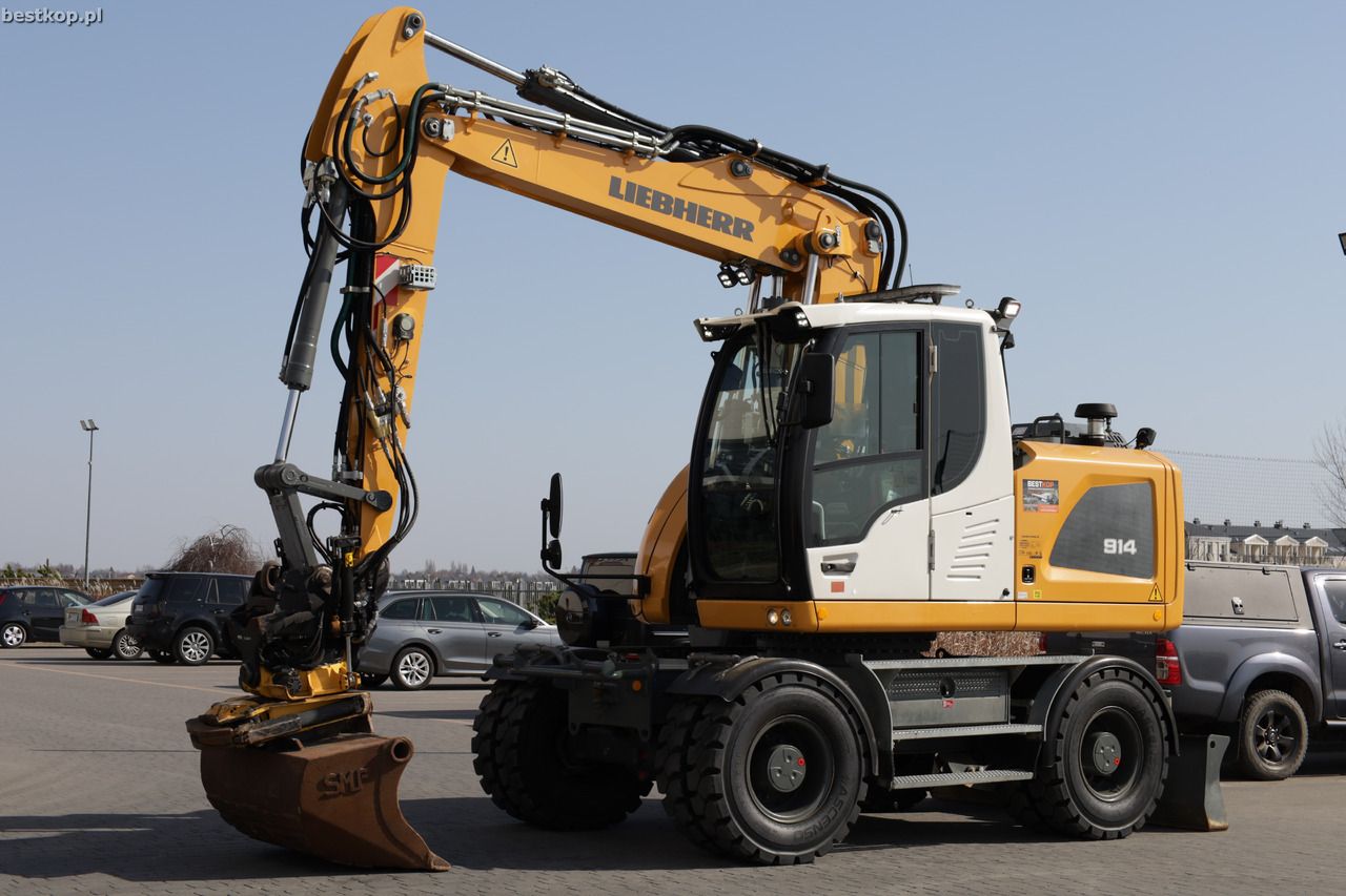 2017 Liebherr A914 LITRONIC Wheel Excavator
