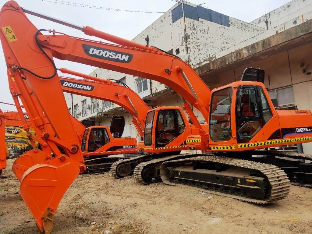 2022 Doosan DH225LC-7 Crawler Excavator