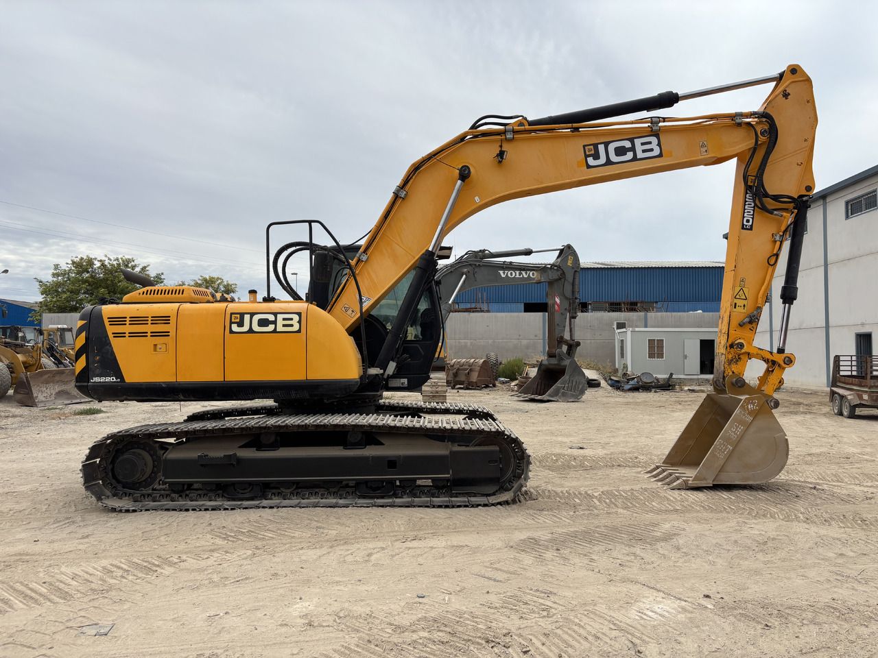 2015 JCB JS220LC Crawler Excavator
