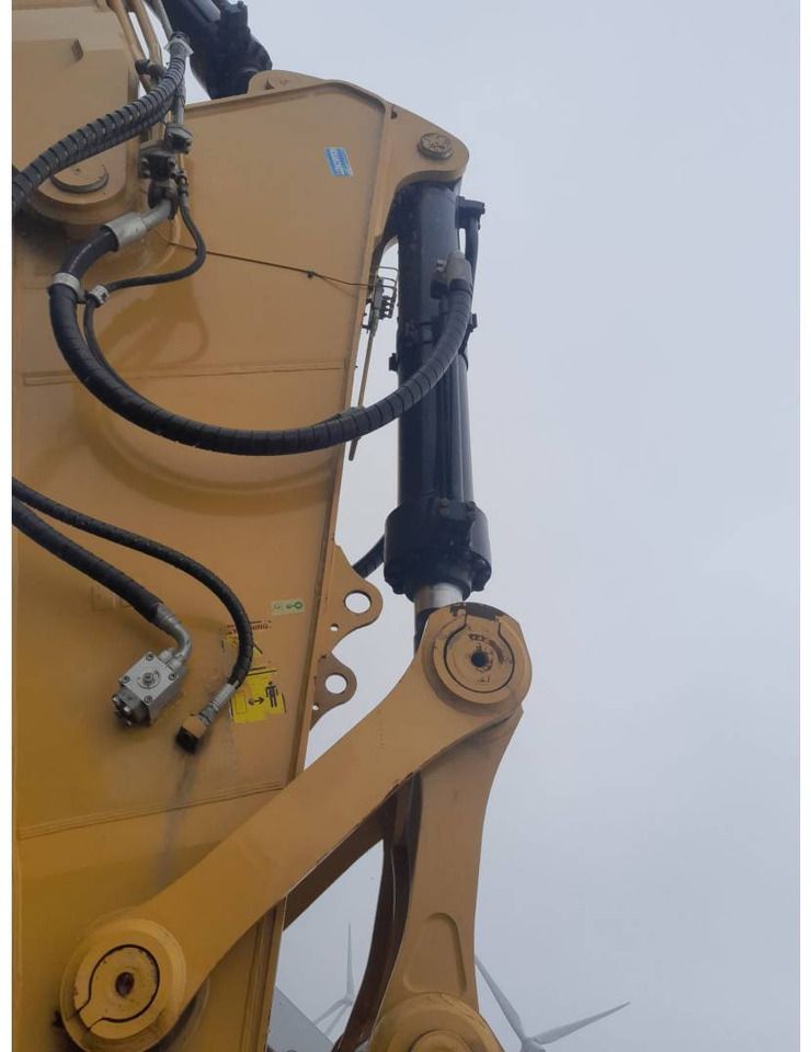 2019 Caterpillar 6015B Crawler Excavator