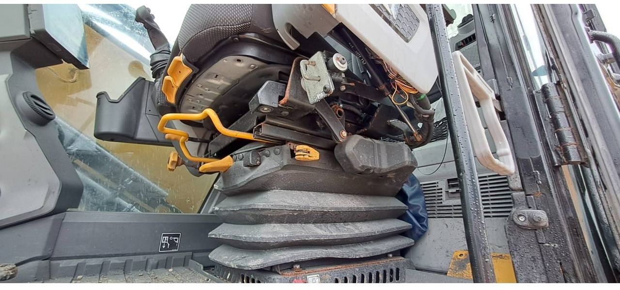 2021 Caterpillar MH3022-07 Wheel Excavator