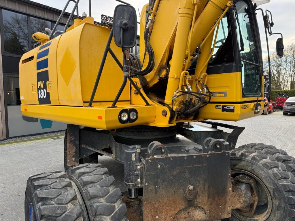 2018 Komatsu PW180-10 Wheel Excavator