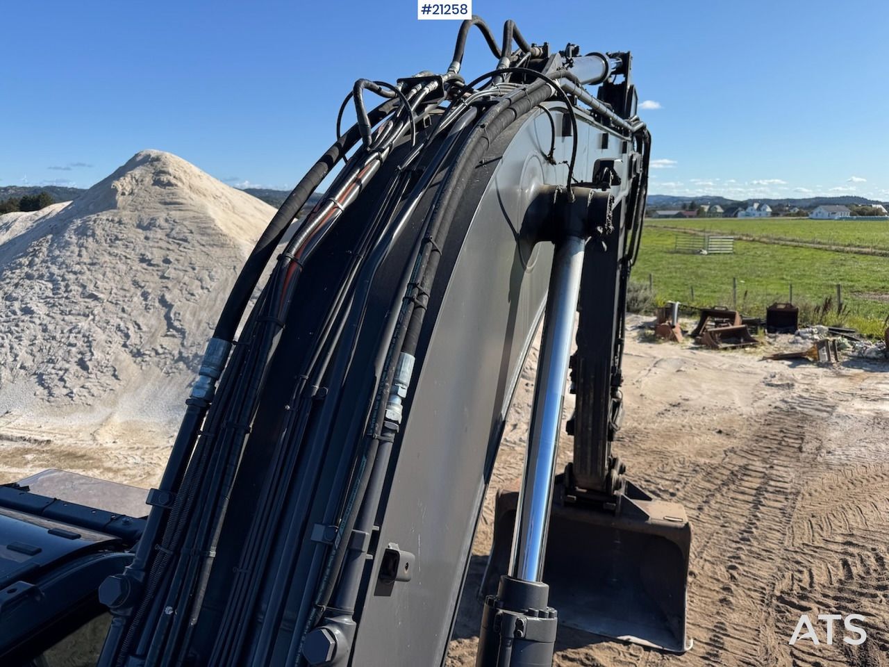 2018 Hitachi ZX190 LC-6