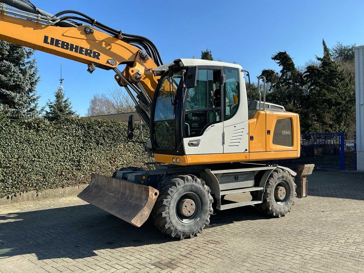 2017 Liebherr 914 Wheel Excavator