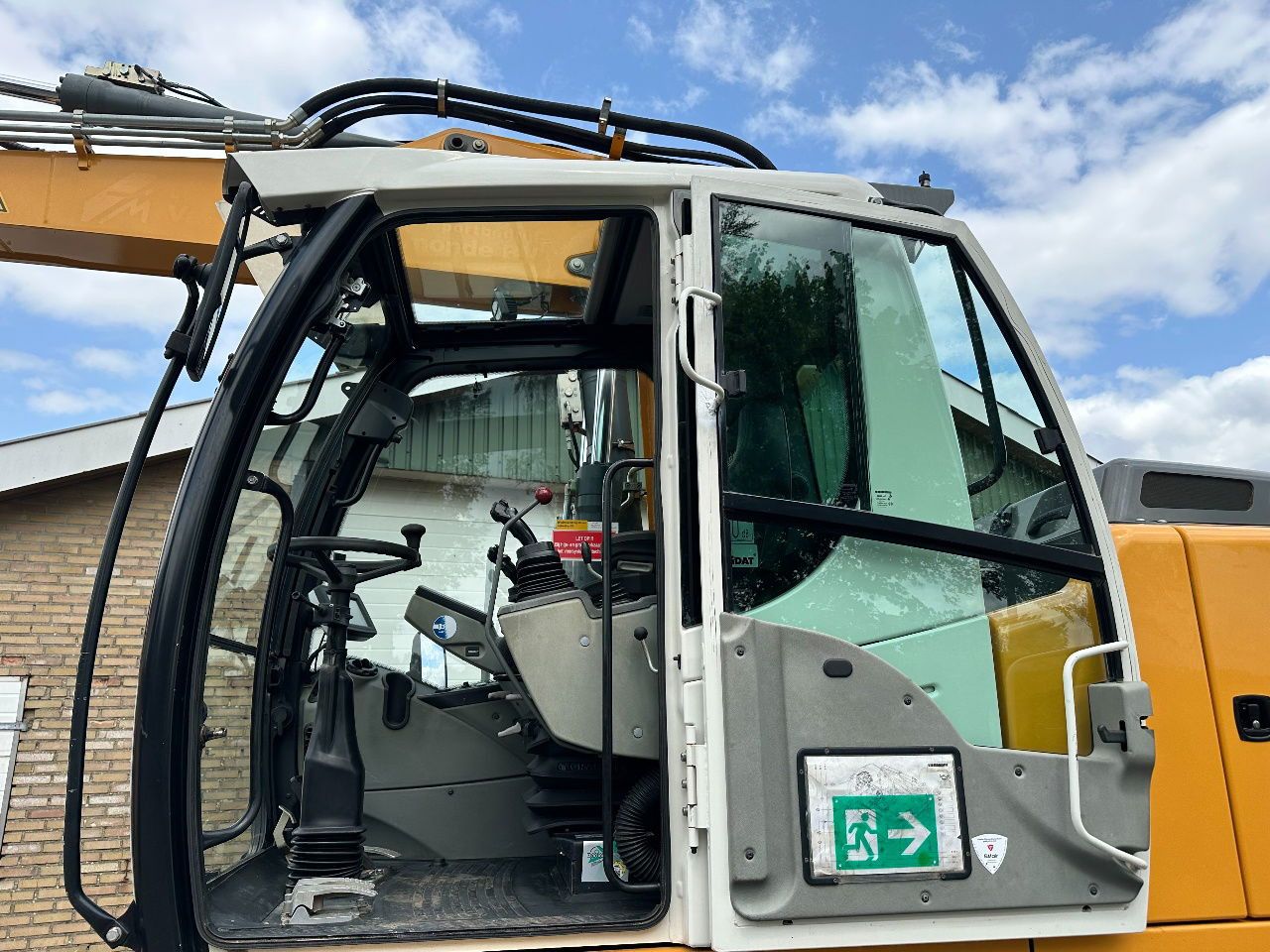 2015 Liebherr A914 Wheel Excavator