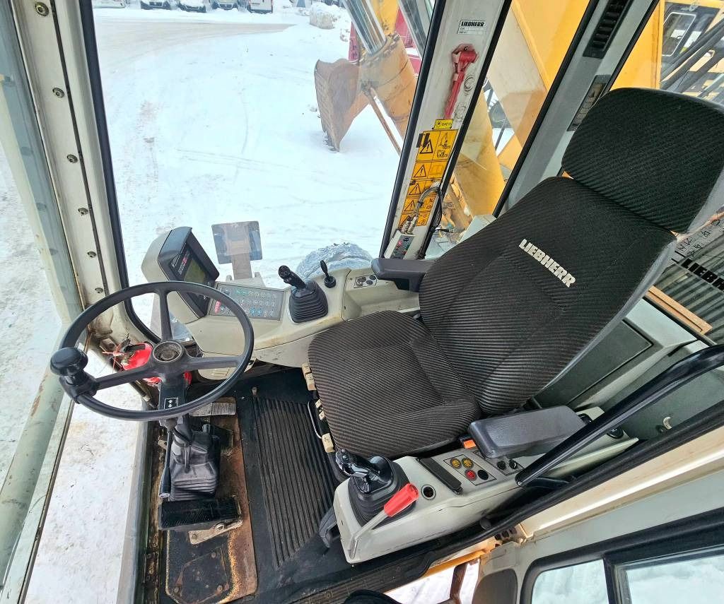 2000 Liebherr A924 LITRONIC Wheel Excavator