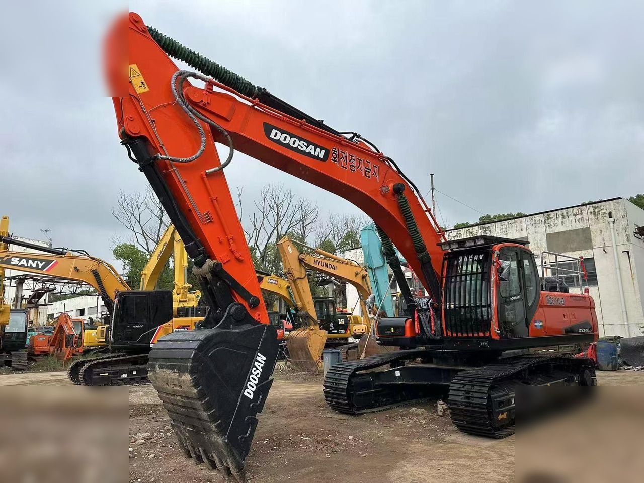 2020 Doosan DX340LC Crawler Excavator