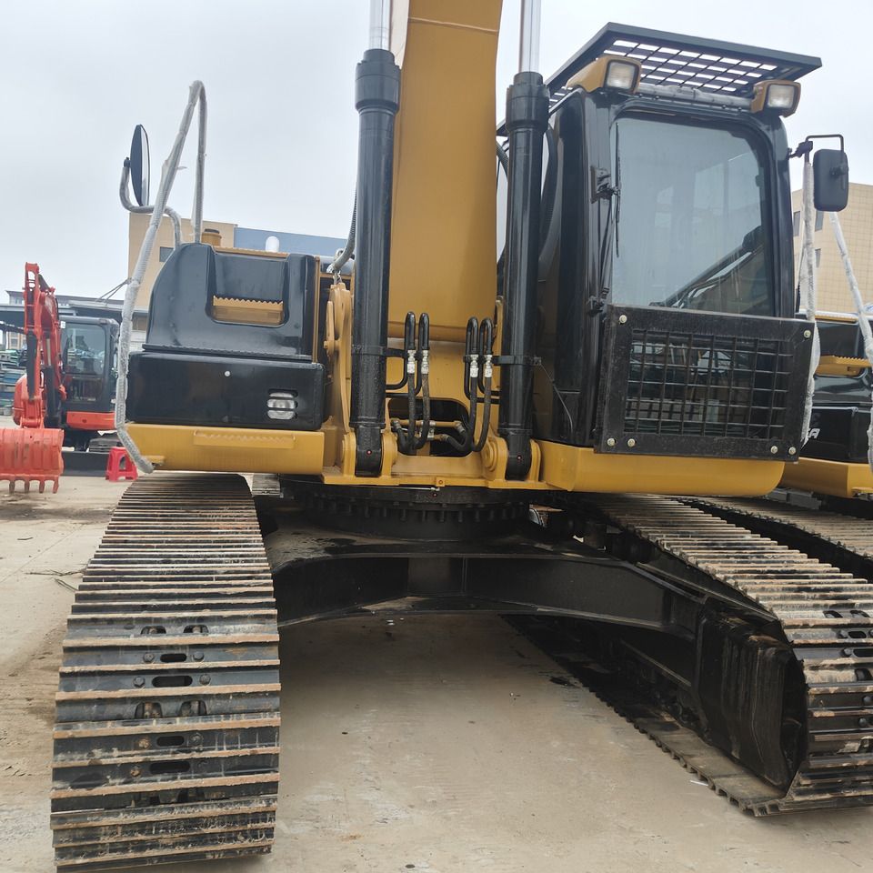 2020 Caterpillar 330D2L Crawler Excavator