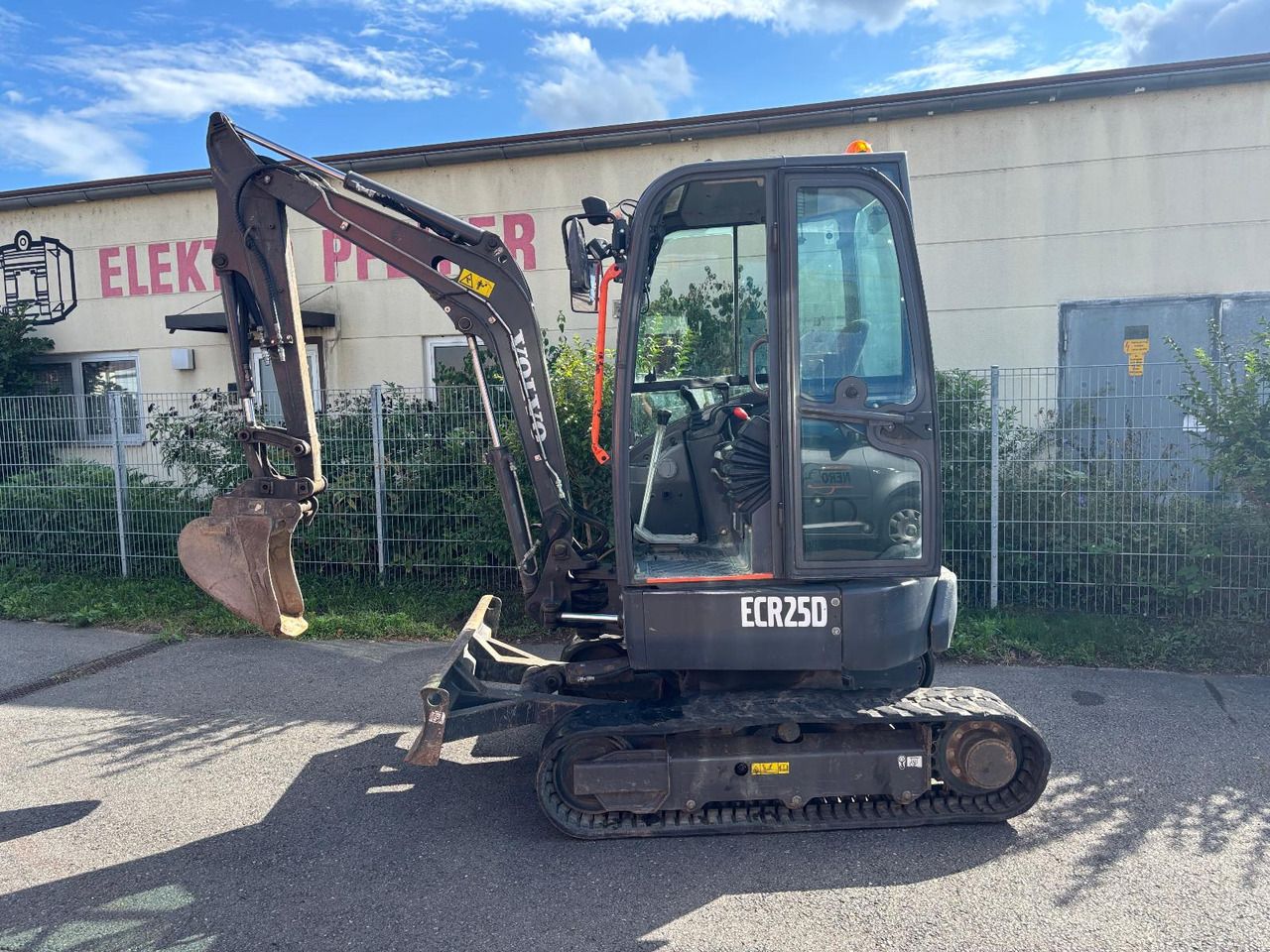 2020 Volvo ECR25D Mini Excavator