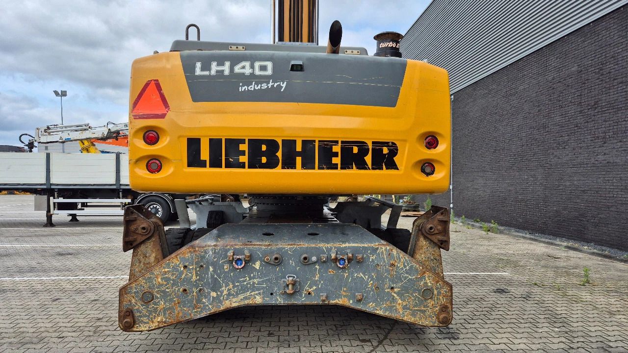2017 Liebherr LH40 M Material Handler