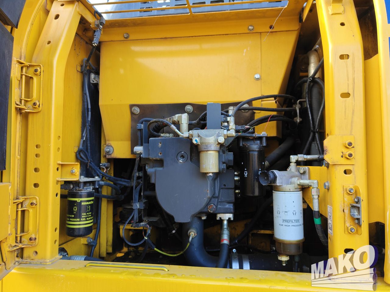 2016 Komatsu PC210LC-10 Crawler Excavator